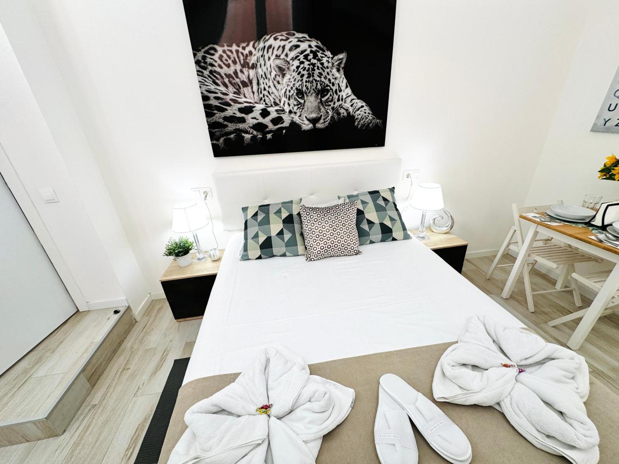 Cinco Torres Suites 마드리드 외부 사진