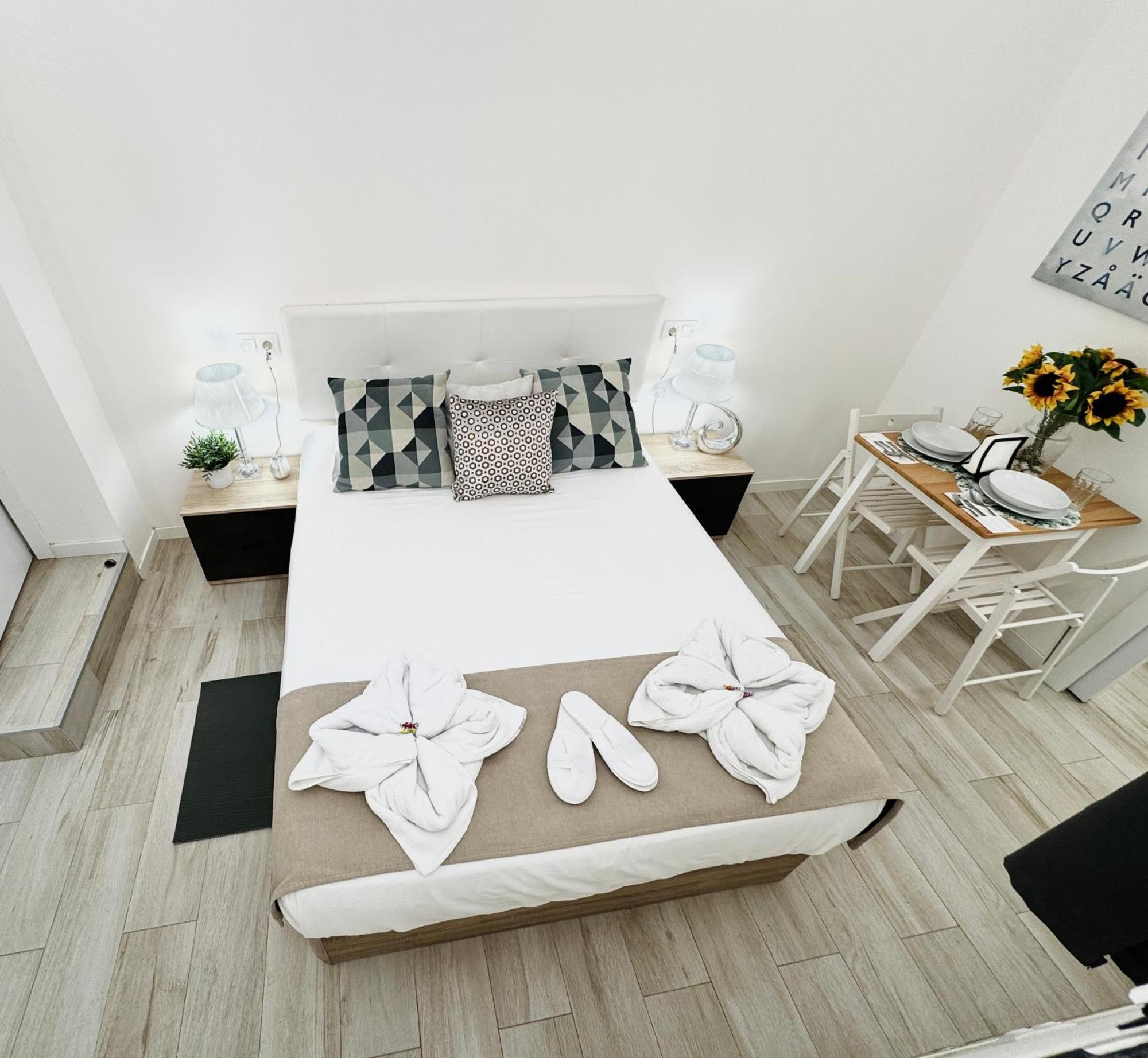 Cinco Torres Suites 마드리드 외부 사진