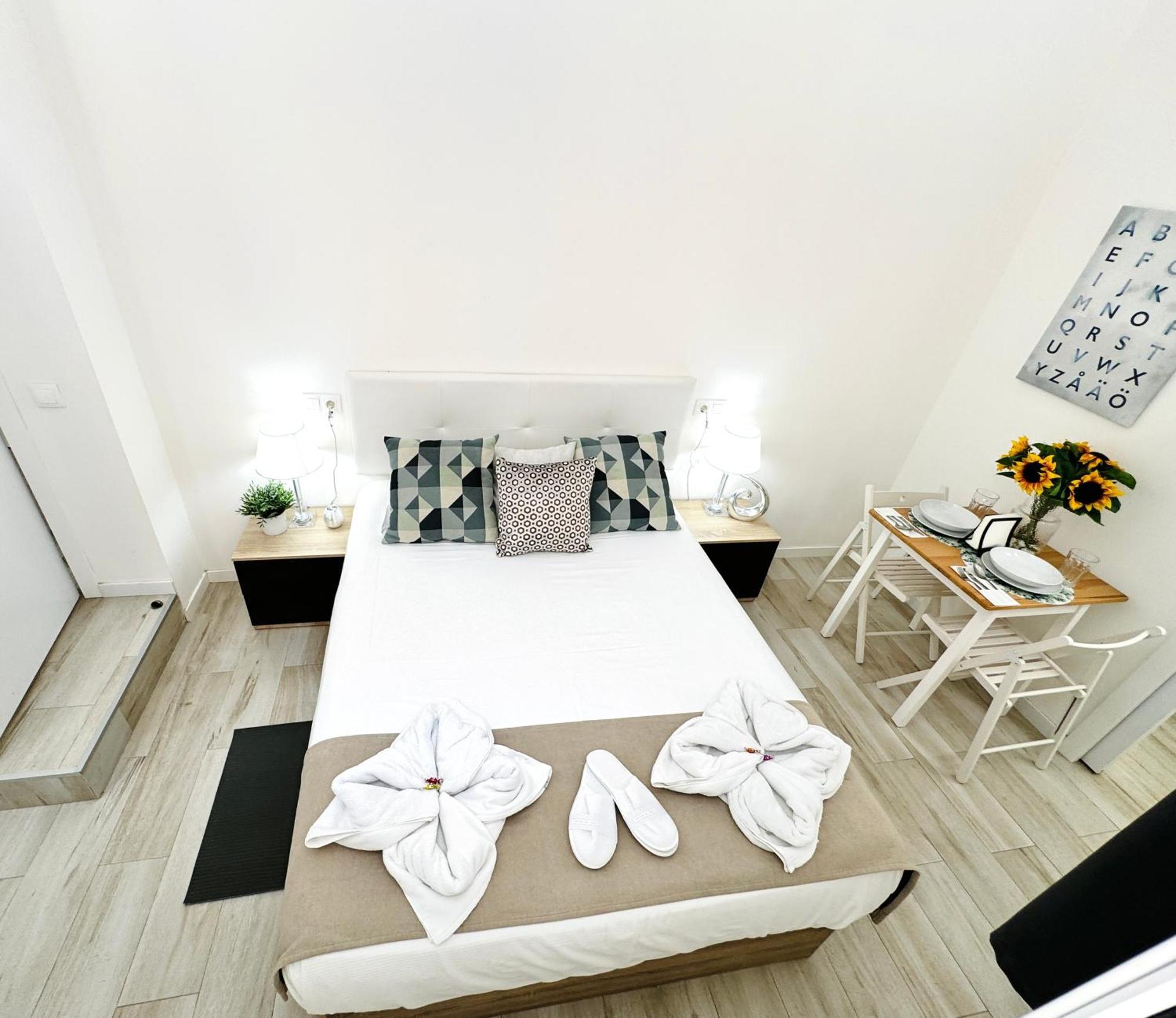 Cinco Torres Suites 마드리드 외부 사진