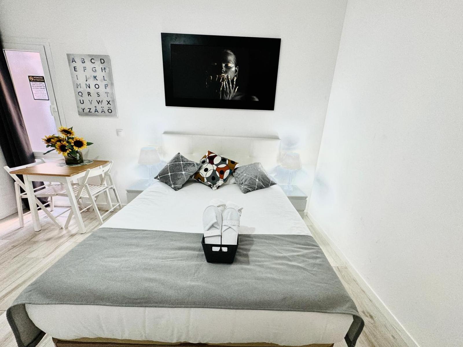 Cinco Torres Suites 마드리드 외부 사진