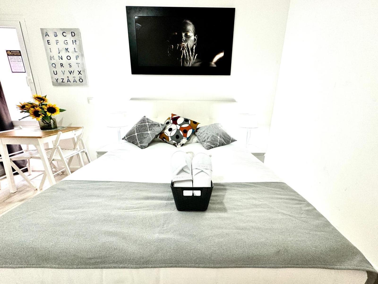 Cinco Torres Suites 마드리드 외부 사진